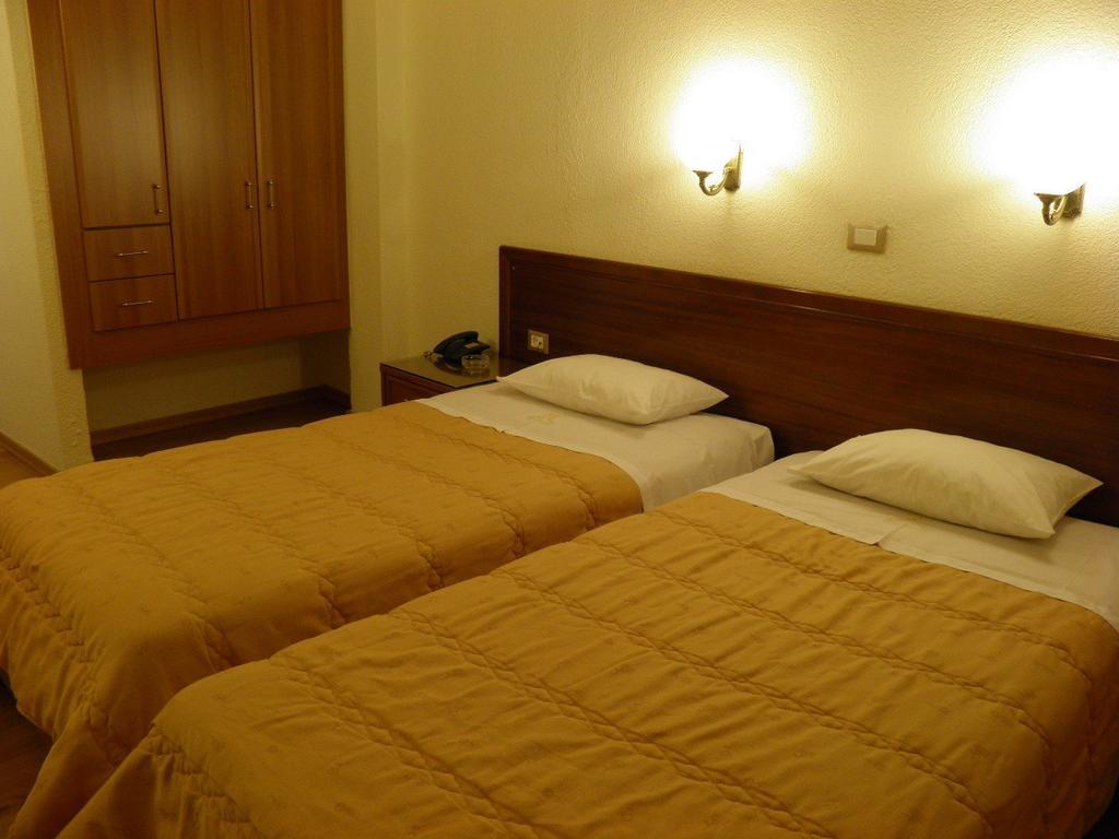 Hotel Meletiou Thebes Quarto foto
