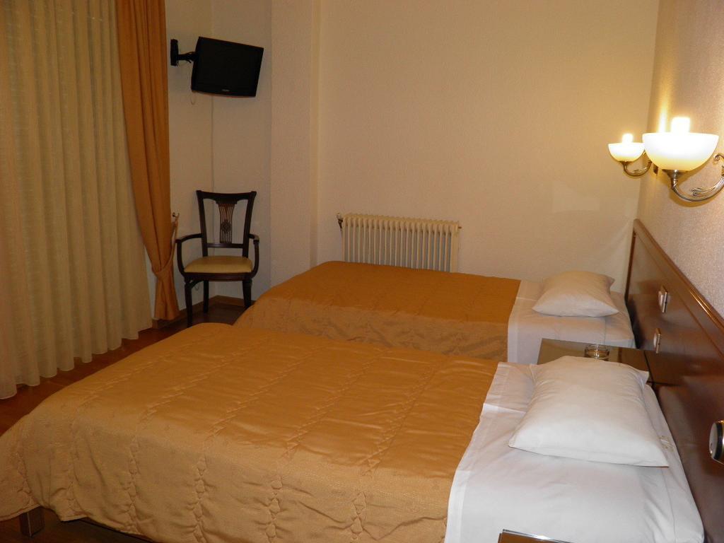 Hotel Meletiou Thebes Quarto foto