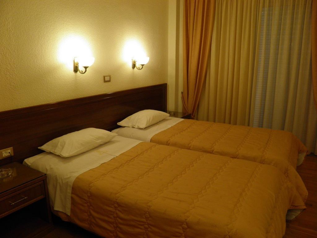 Hotel Meletiou Thebes Quarto foto